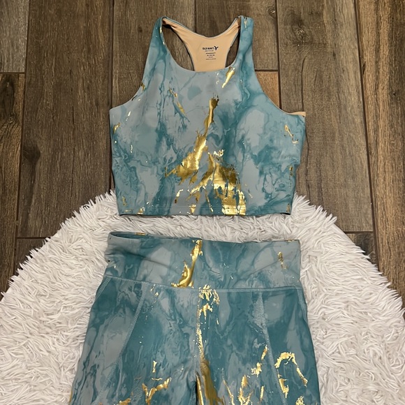 2 piece workout outfit!!! - Picture 2 of 6